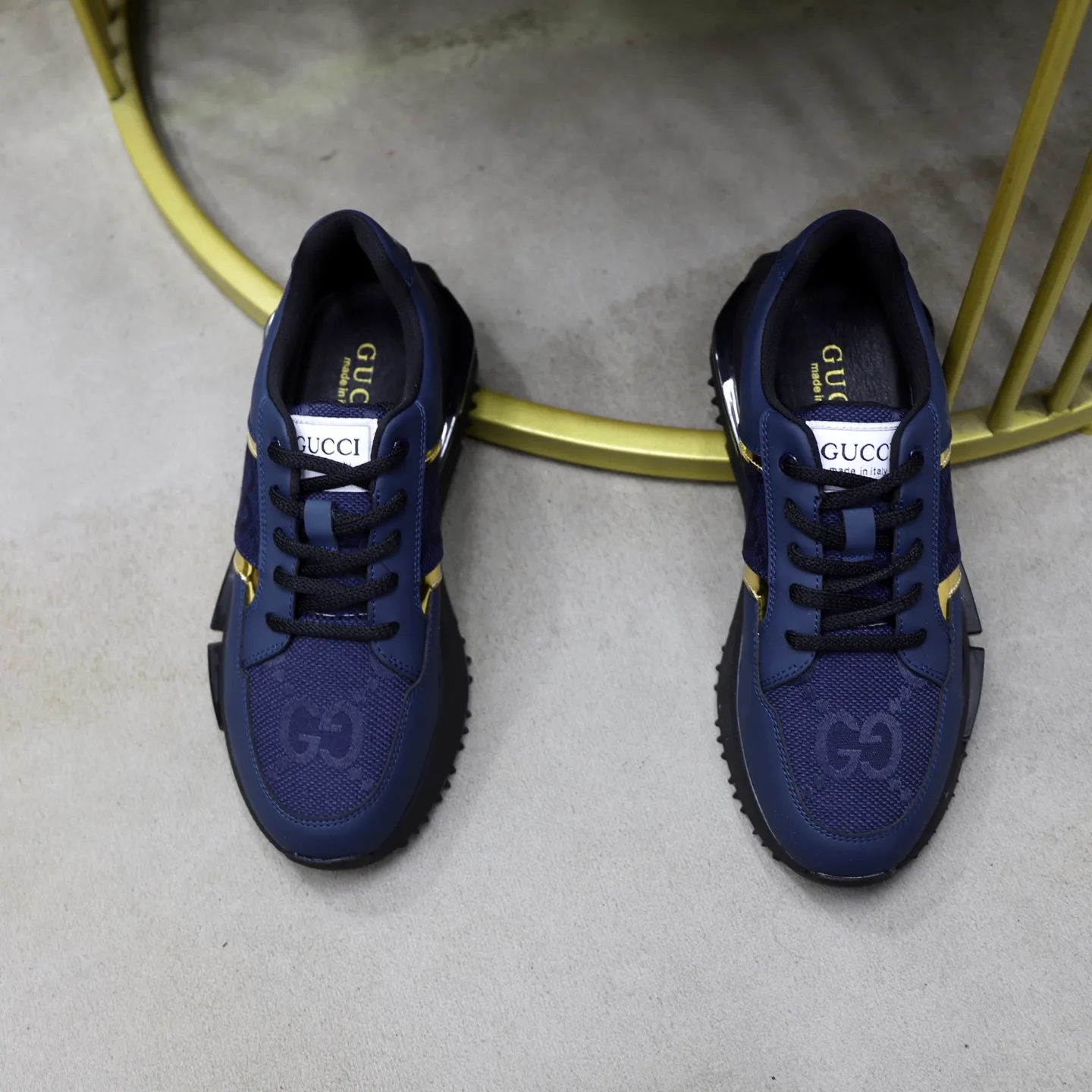 Ex-factory price: 462💰🙅‍♂️🙅‍♂️🙅‍♂️ Brand: GUCCI Standard code: 38-44 (45 customized) Grade: Same as the official website Material: Original material splicing Comfortable and breathable lining Lightweight and wear-resistant sports outsole Style category: Men's fashionable casual shoes Running sneakers Distinguished luxury brand elements Top luxury Color: actual picture color